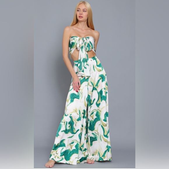 Victoria Set - Picture 3 of 5